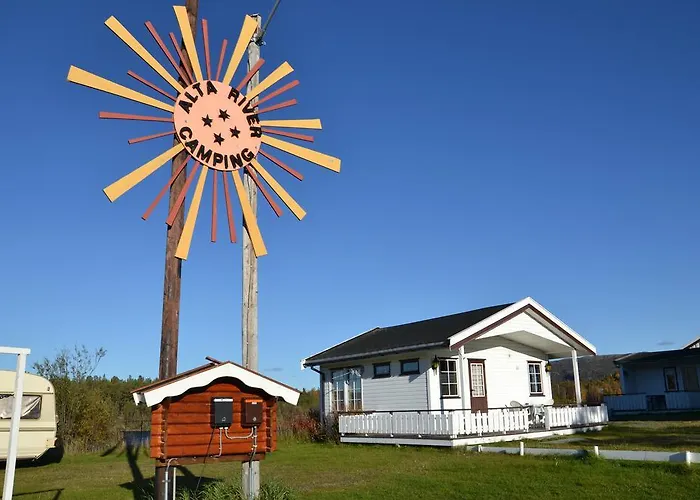 אתר קמפינג River