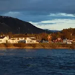 River Κάμπινγκ
